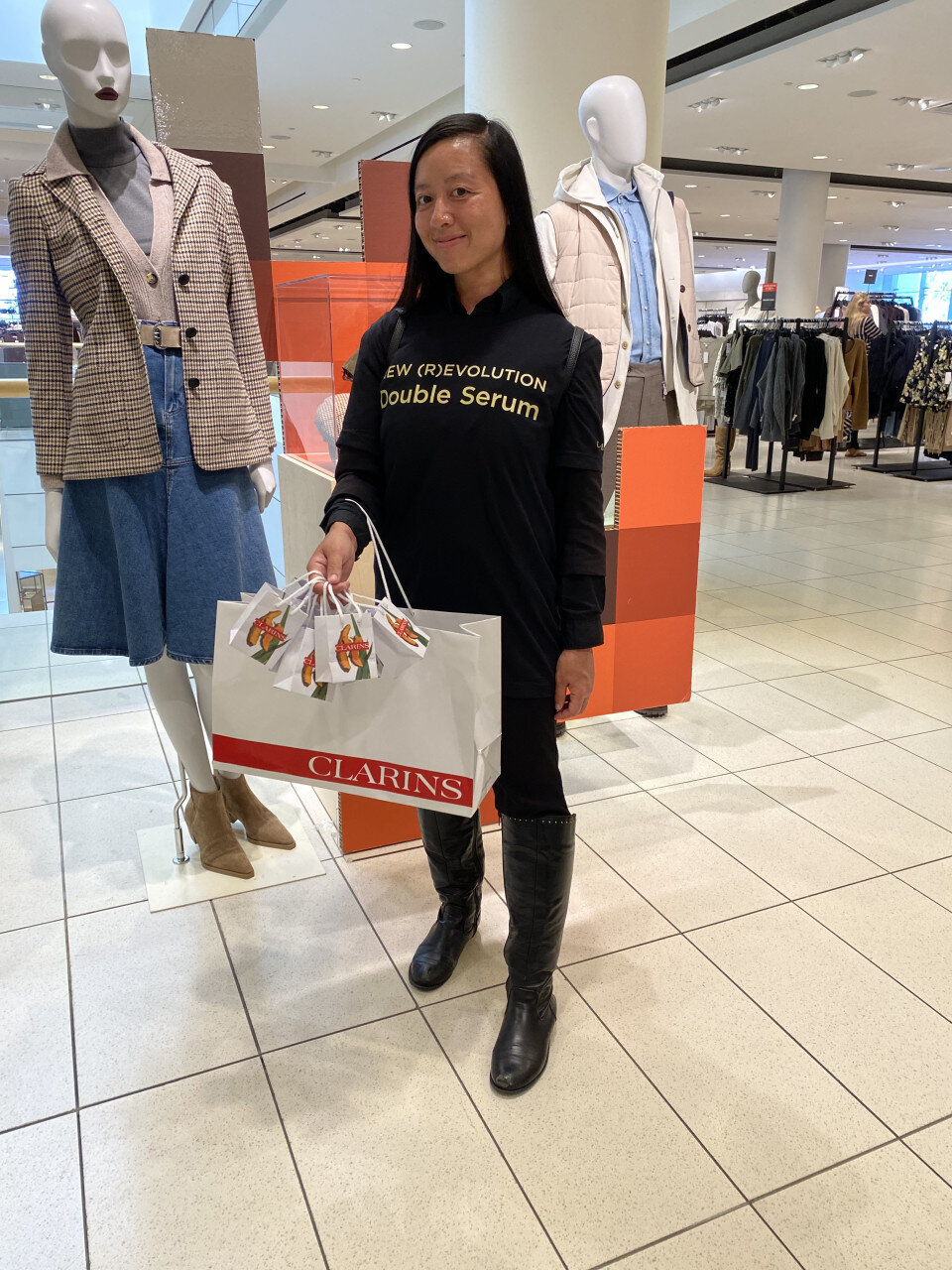Clarins - Multi-Market Product Launch Tour street team activation, photo 4 of 8